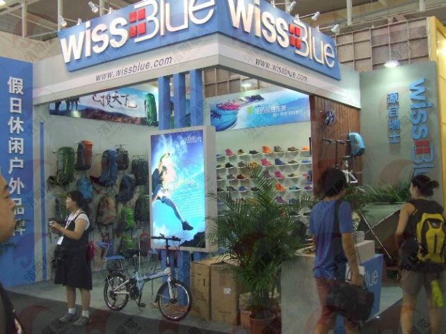 户外展攀能百足氏